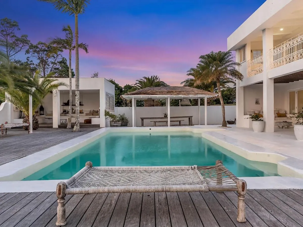 Your Luxury Escape - Bisque House Byron Bay Holiday home