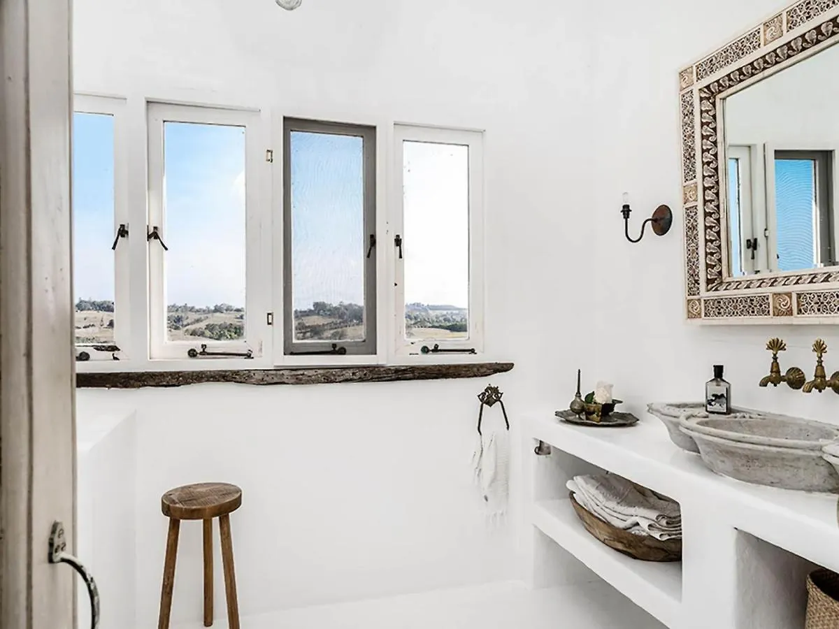 Your Luxury Escape - Bisque House Byron Bay Australia